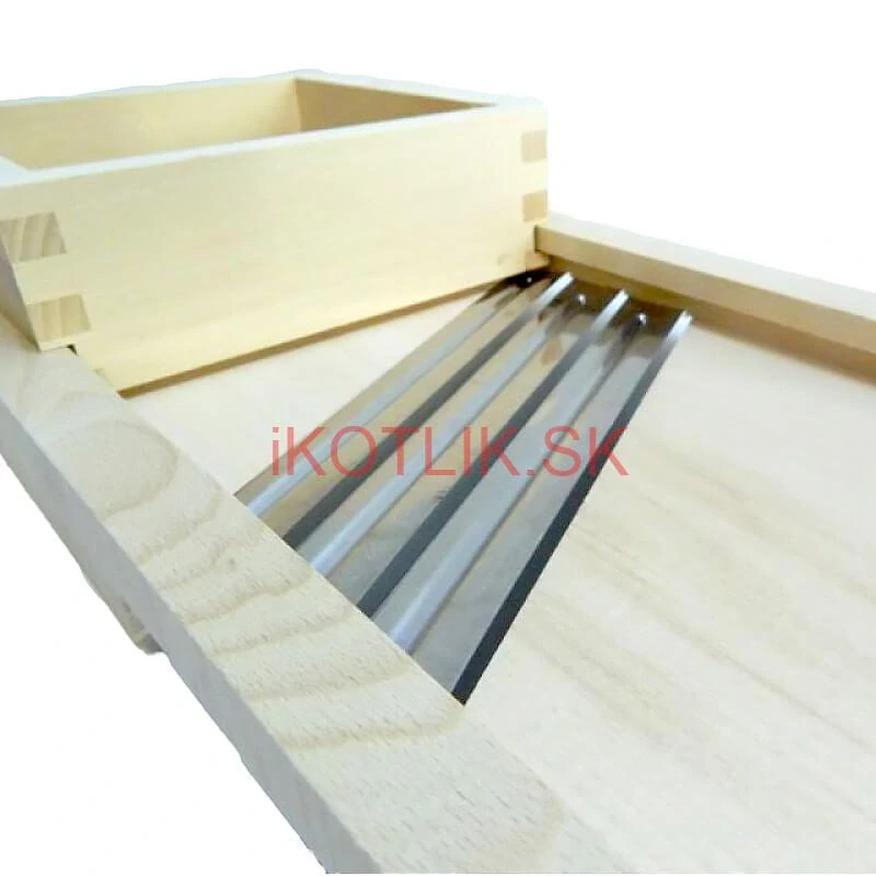 Ručný drevený krájač kapusty 3 nože 66 x 24 cm (stredný)