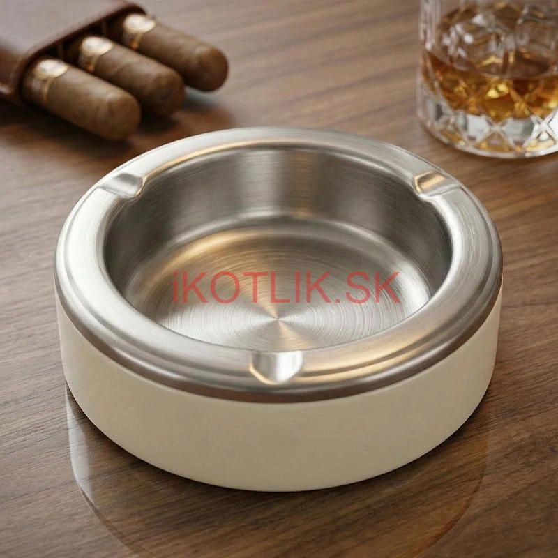 Odolný kovový popolník z nerezovej ocele (3 farby)
